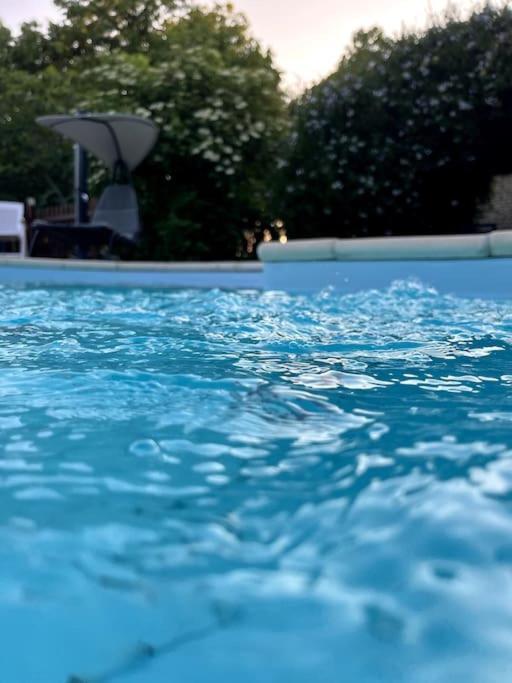 Entire Apartment With Swimming Pool Near Aubeterre Saint-Romain  Eksteriør bilde