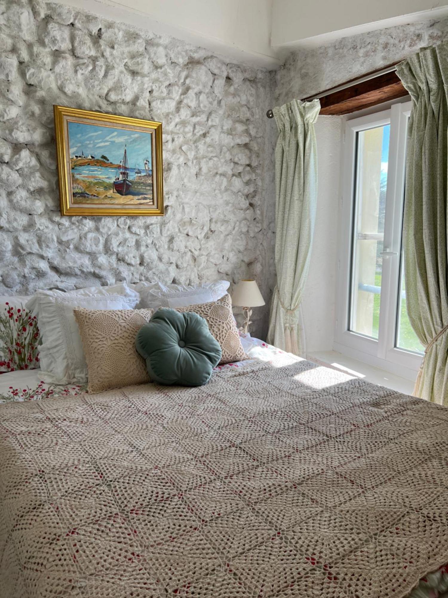 Entire Apartment With Swimming Pool Near Aubeterre Saint-Romain  Eksteriør bilde