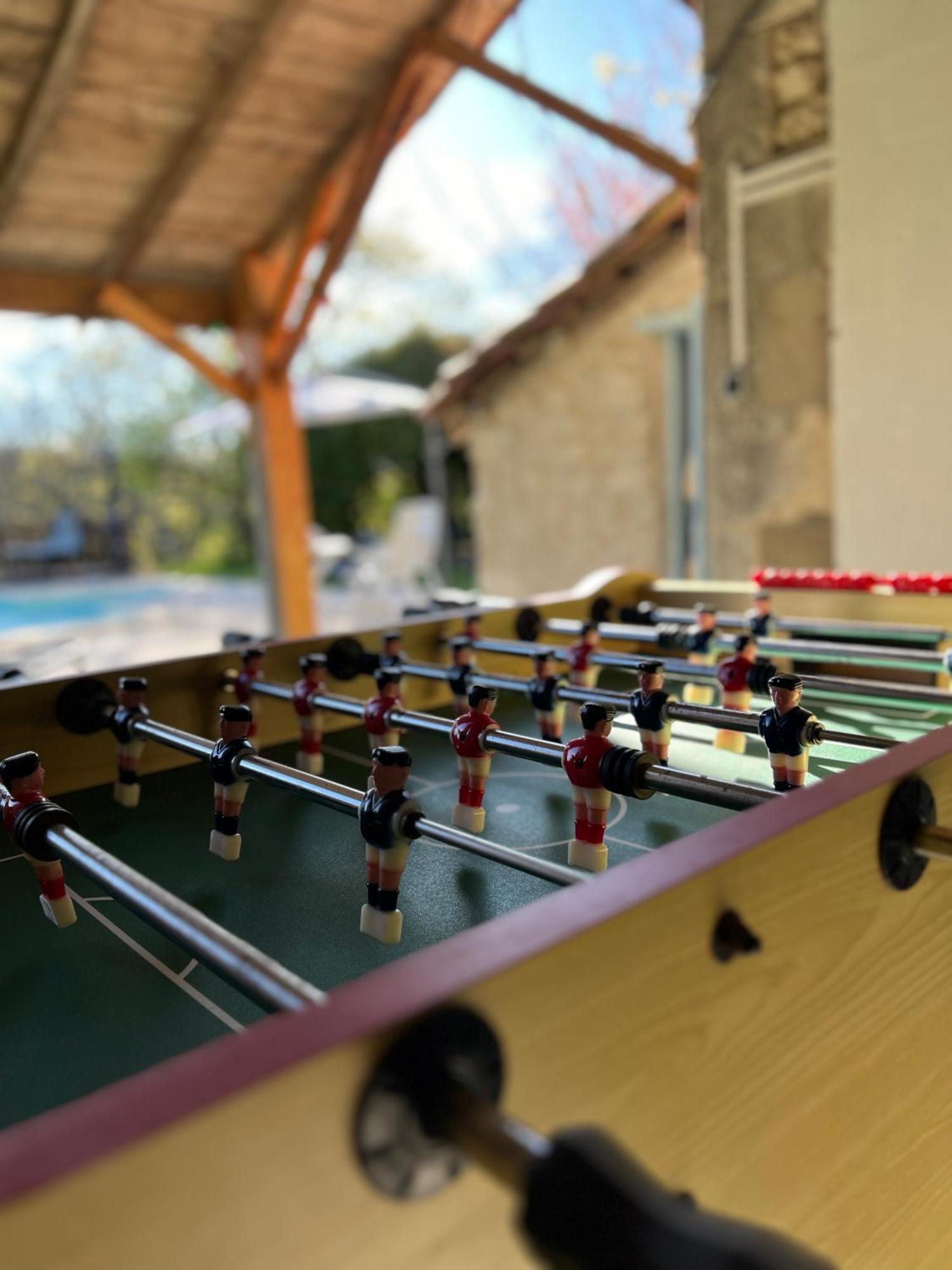 Entire Apartment With Swimming Pool Near Aubeterre Saint-Romain  Eksteriør bilde